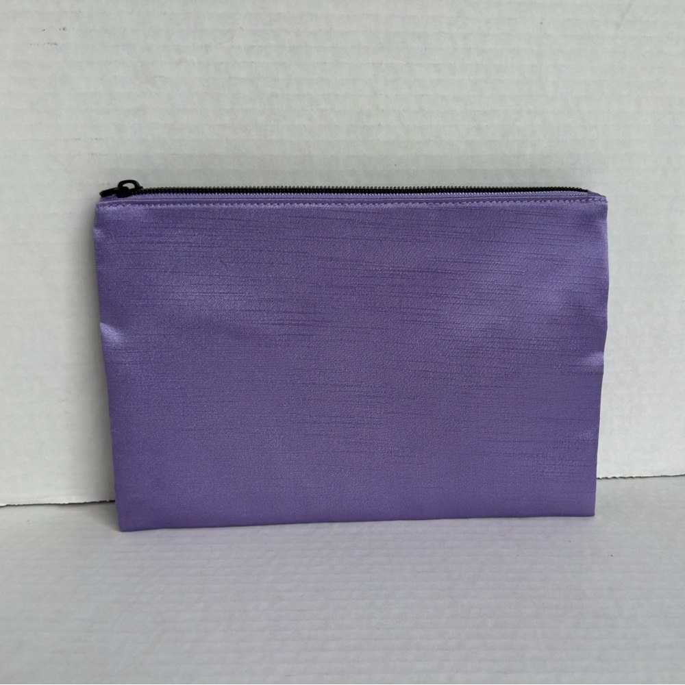 Gucci Shimmer Zip Pouch/ Cosmetic /Makeup Bag L 9in H 6 1/2in - Picture 2 of 9